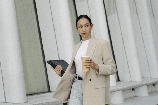 "יוצרים עיר לעתיד: חולון, ישראל" "יוצרים עיר לעתיד: חולון, ישראל"