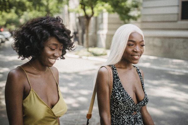 "כל כך הרבה יותר מסתם סקס: השירותים הייחודיים שמציעות נערות ליווי" "כל כך הרבה יותר מסתם סקס: השירותים הייחודיים שמציעות נערות ליווי"